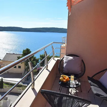 Blue Lagoon Apartment Trogir